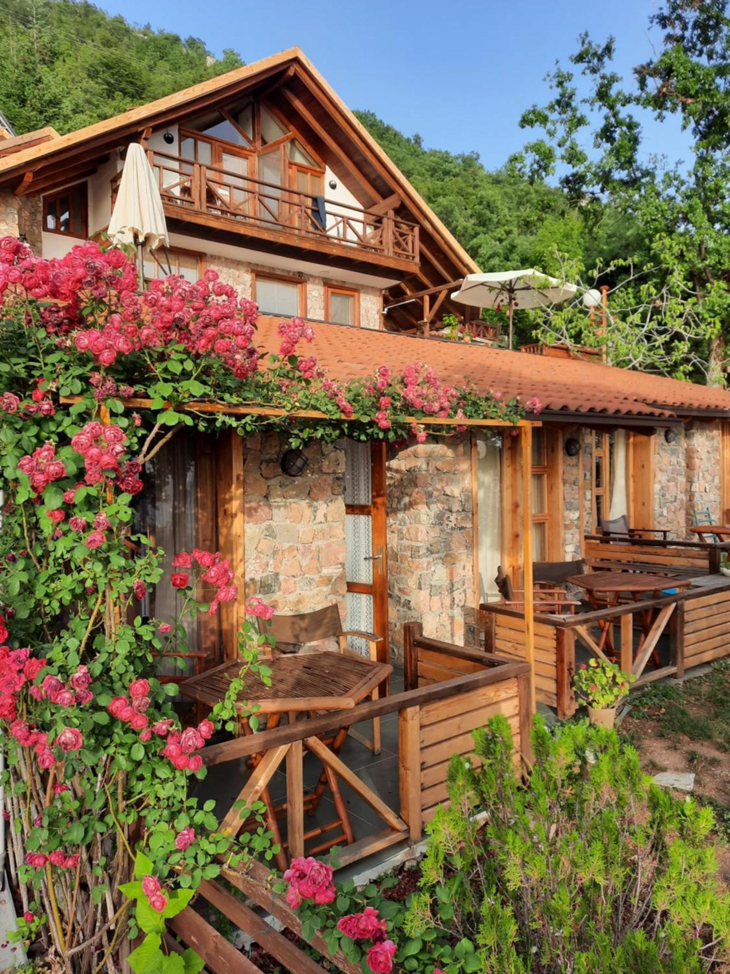 Robinson Sunset Guest House Lagadin Ngoại thất bức ảnh