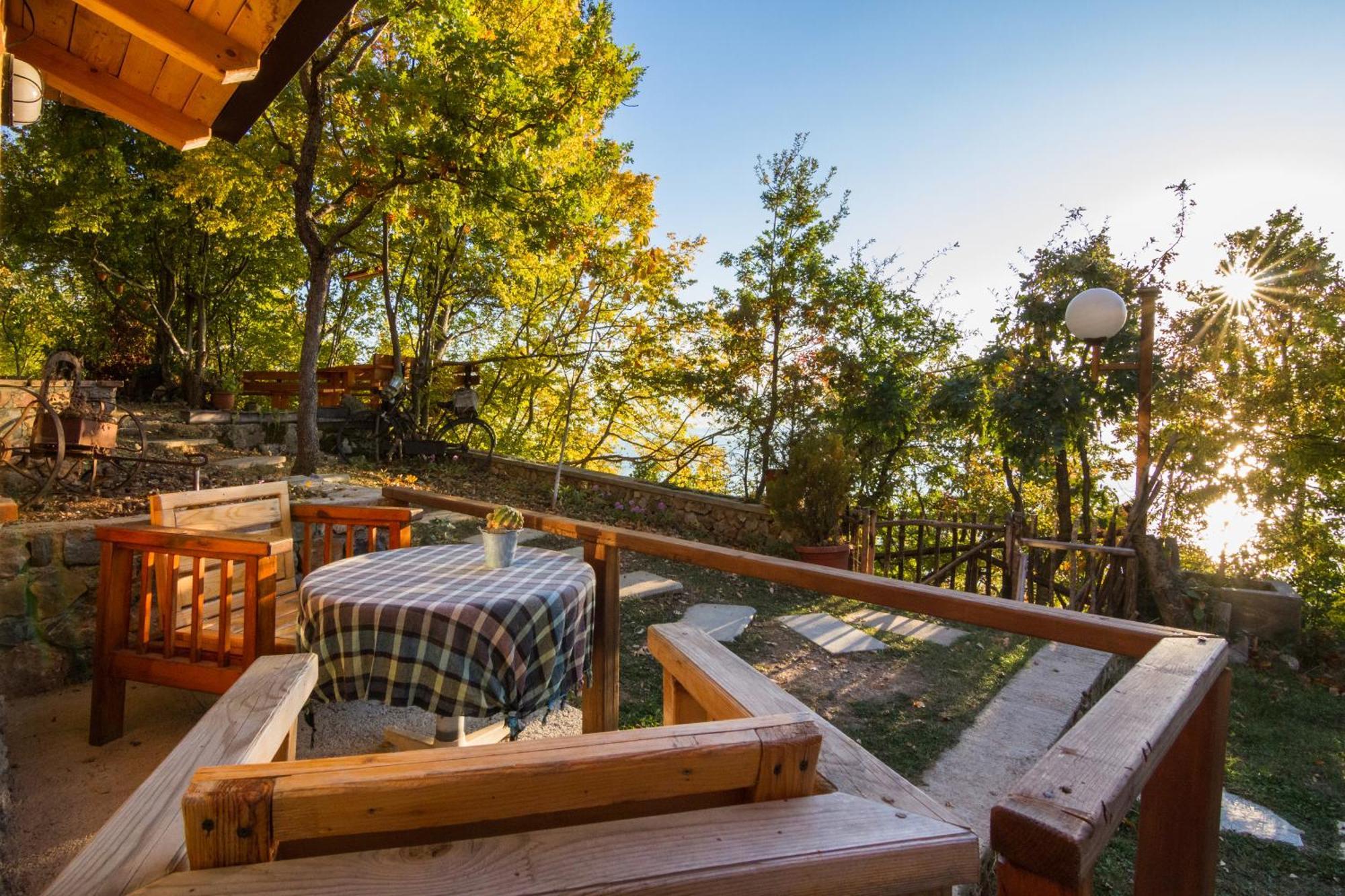 Robinson Sunset Guest House Lagadin Phòng bức ảnh